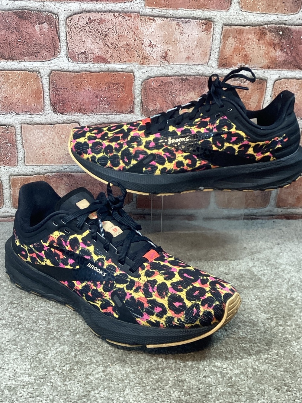 Brooks Launch 9 Run Wild women’s running shoes sneakers size 9.5